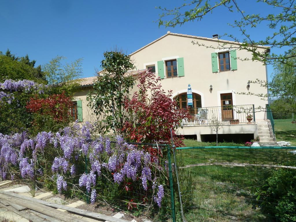 Le Val Leron Bed & Breakfast Valaurie Exterior photo