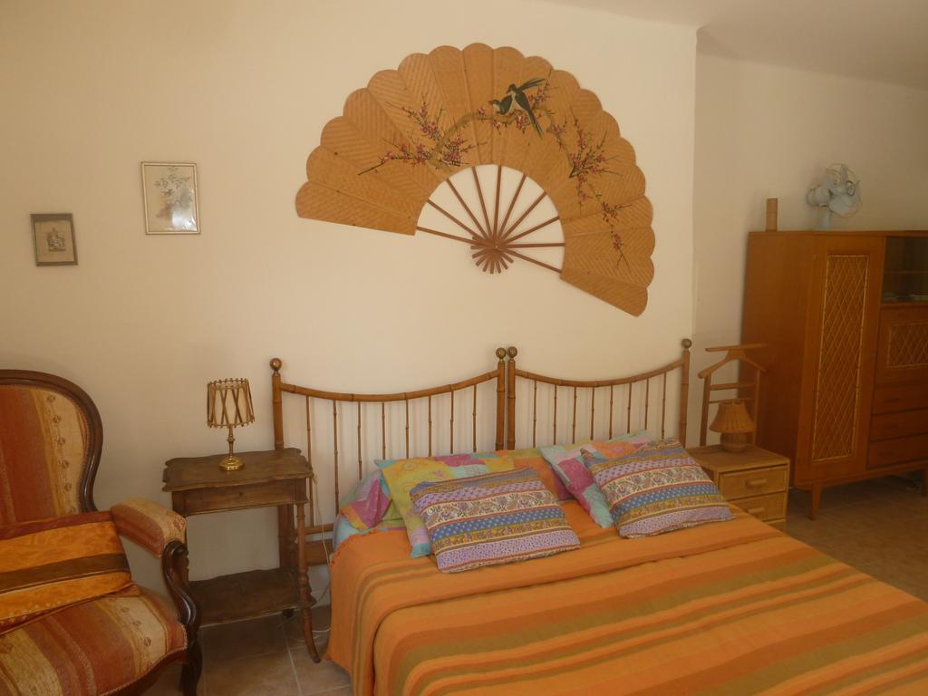 Le Val Leron Bed & Breakfast Valaurie Exterior photo